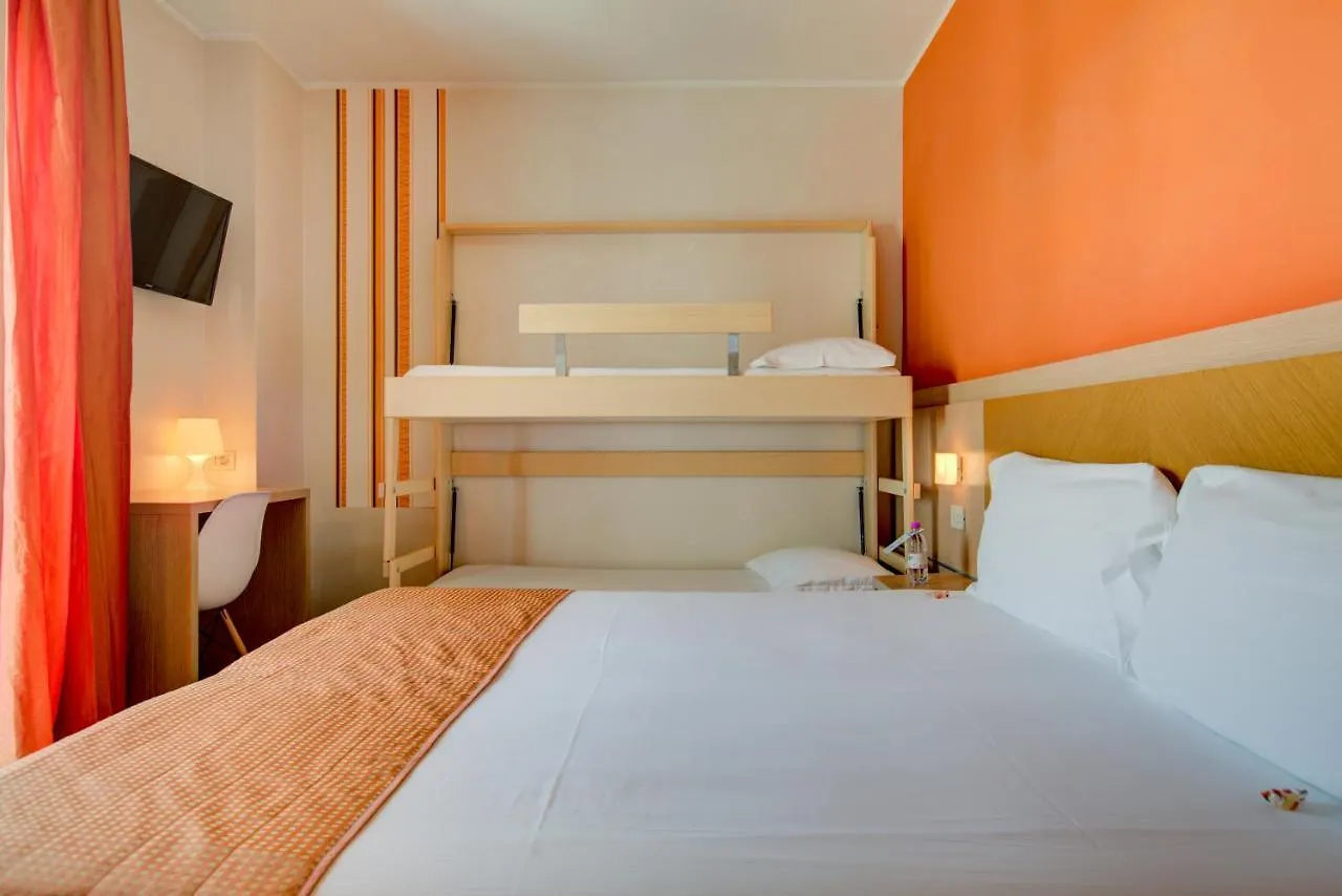 BeYou Hotel Polo Riccione 3*,  Italien